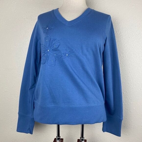 NWT Passports Women’s Crewneck Size Small - Picture 1 of 6